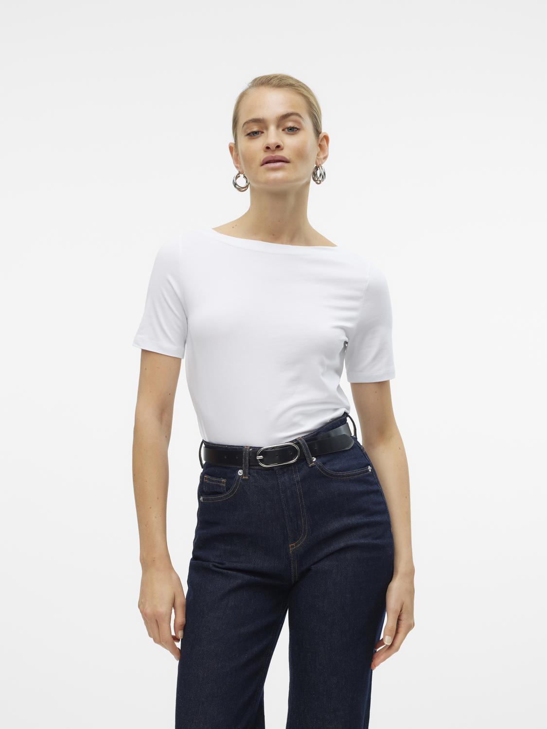 model_shot-front